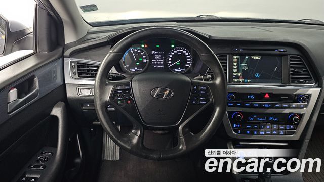 Hyundai Sonata 2016 — photo 18