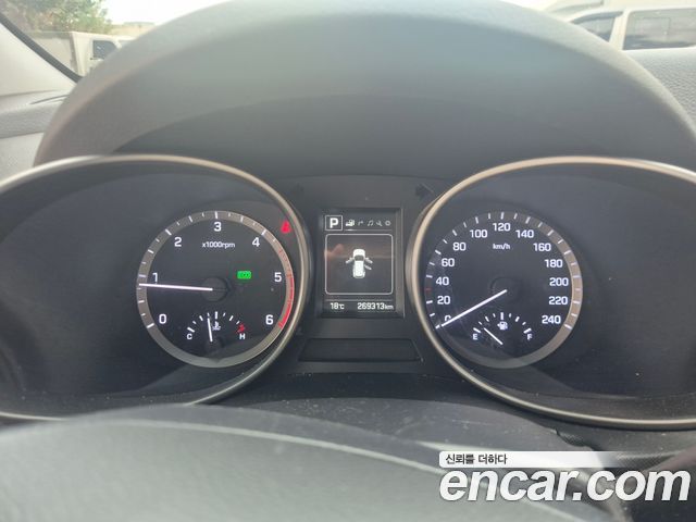 Hyundai Santafe 2016 — photo 13