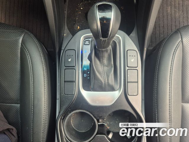 Hyundai Santafe 2016 — photo 17