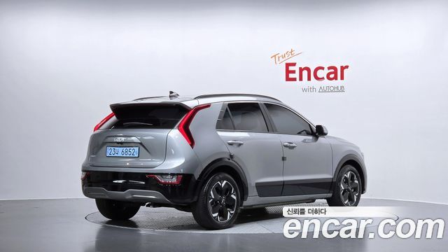 Kia Niro 2023 — photo 2