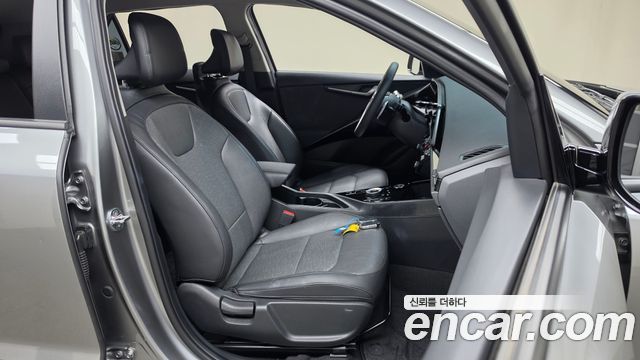 Kia Niro 2023 — photo 17