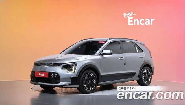 Kia Niro 2023 — photo 1