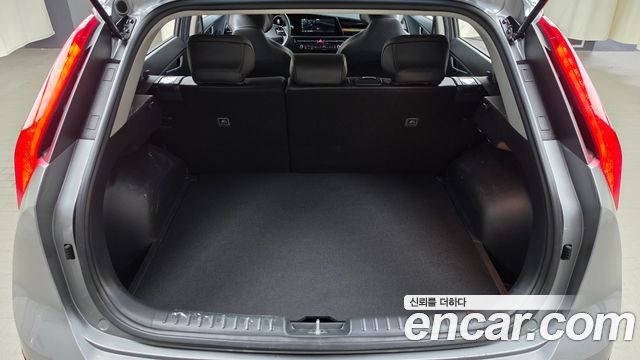 Kia Niro 2023 — photo 31