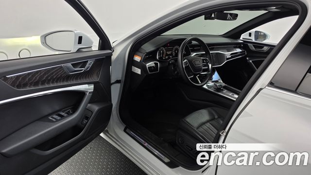 Audi A6 2022 — photo 13