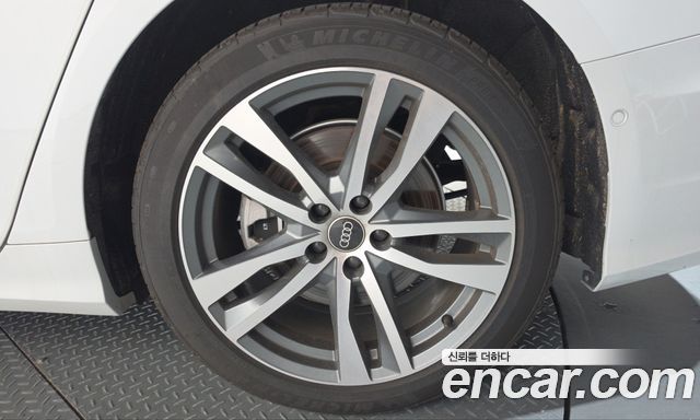 Audi A6 2022 — photo 7