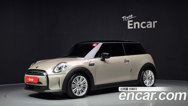 Mini Cooper 2023 — photo 1