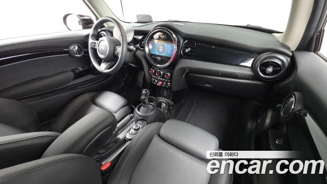 Mini Cooper 2023 — photo 10
