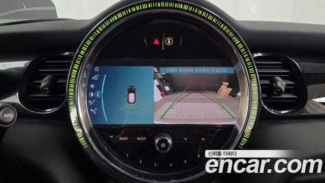 Mini Cooper 2023 — photo 21