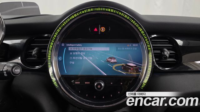 Mini Cooper 2023 — photo 22