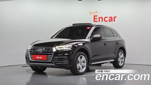 Audi Q5 2020 — photo 1