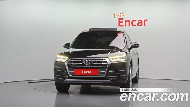 Audi Q5 2020 — photo 3