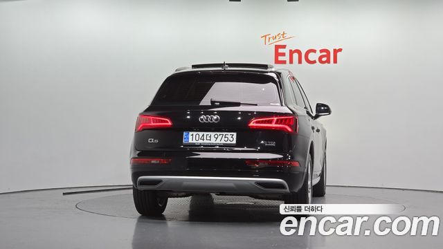 Audi Q5 2020 — photo 4