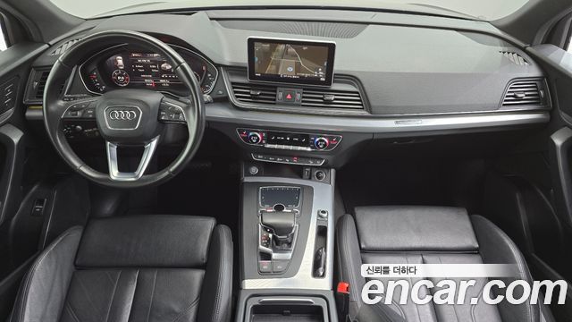Audi Q5 2020 — photo 10