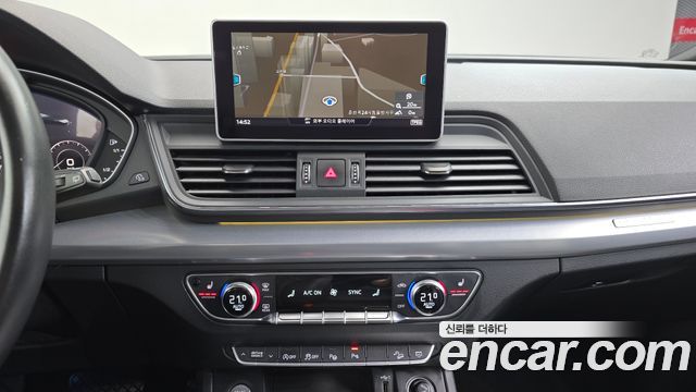 Audi Q5 2020 — photo 18