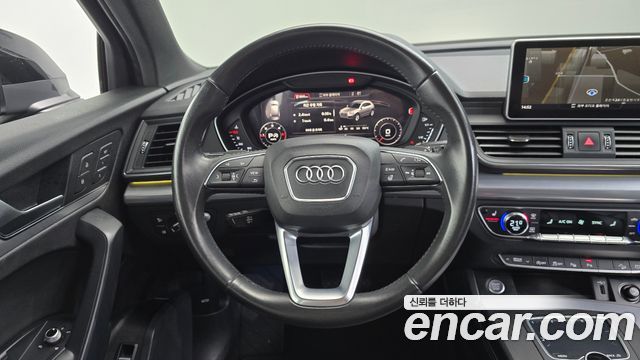 Audi Q5 2020 — photo 19