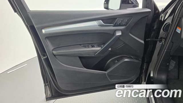 Audi Q5 2020 — photo 14