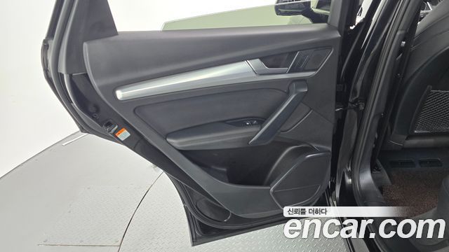 Audi Q5 2020 — photo 15