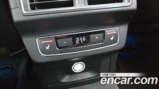 Audi Q5 2020 — photo 28
