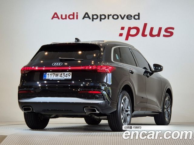 Audi Q5 2025 — photo 2