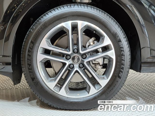 Audi Q5 2025 — photo 5