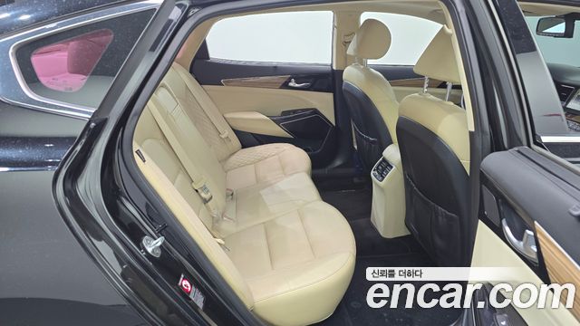 Kia K7 2016 — photo 17