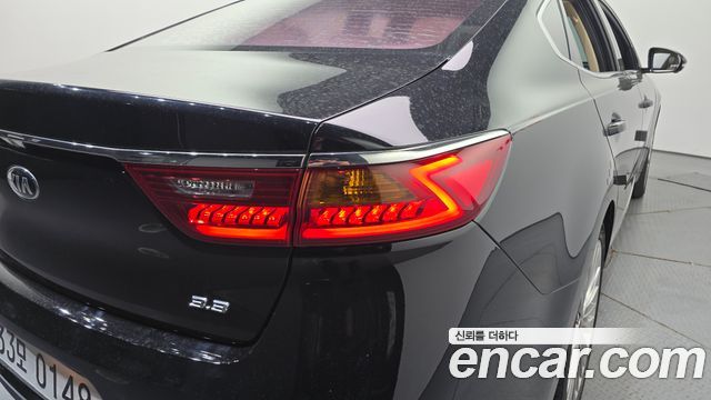 Kia K7 2016 — photo 9