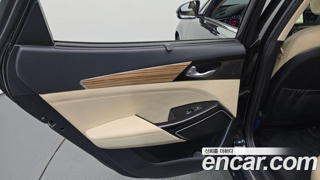Kia K7 2016 — photo 15