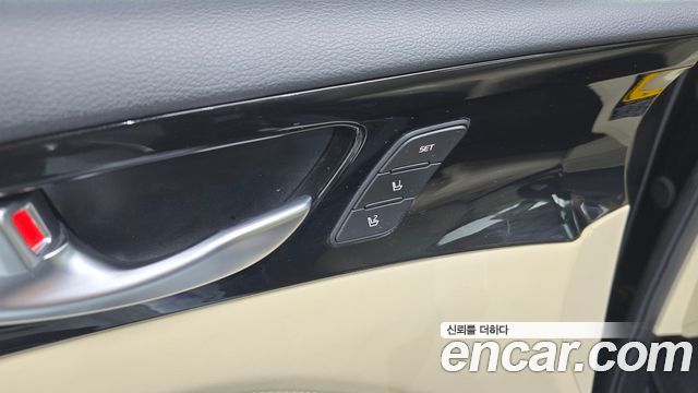 Kia K7 2016 — photo 31