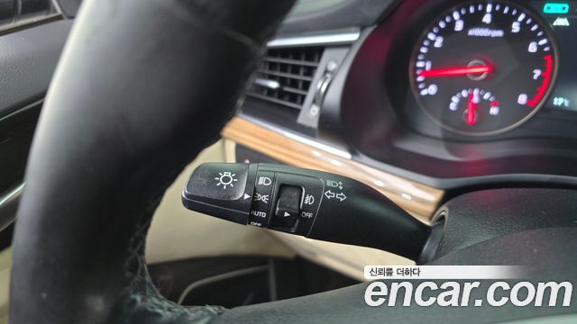 Kia K7 2016 — photo 34