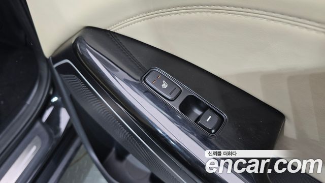 Kia K7 2016 — photo 35