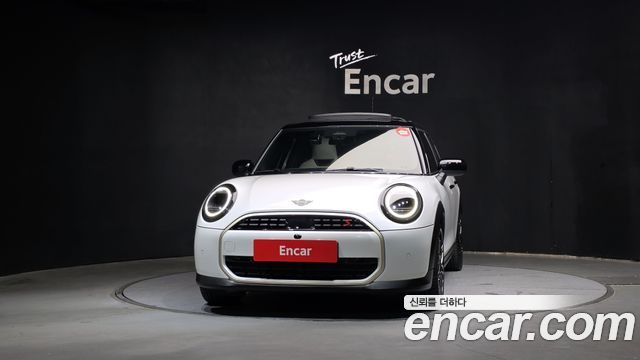 Mini Cooper 2025 — photo 3