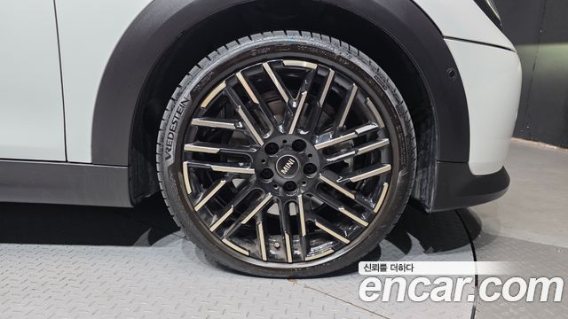 Mini Cooper 2025 — photo 7