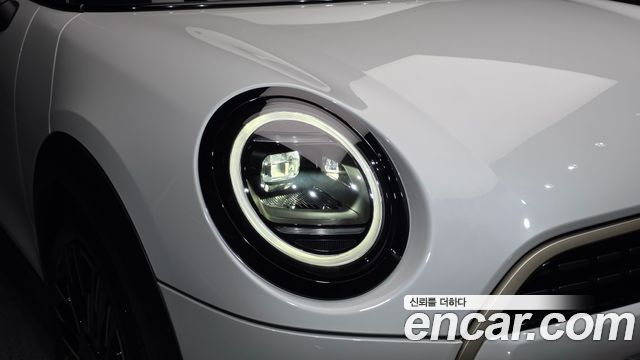 Mini Cooper 2025 — photo 8