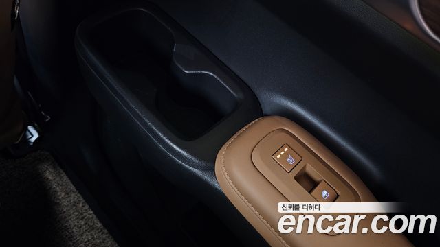 Hyundai Santafe 2025 — photo 23