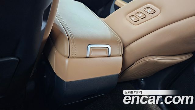 Hyundai Santafe 2025 — photo 24