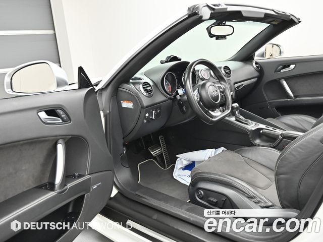 Audi TTS 2010 — photo 11