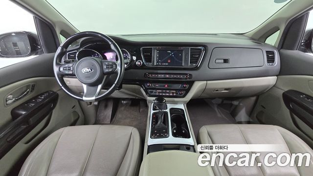 Kia Canival 2016 — photo 7