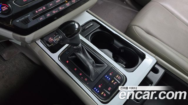 Kia Canival 2016 — photo 9