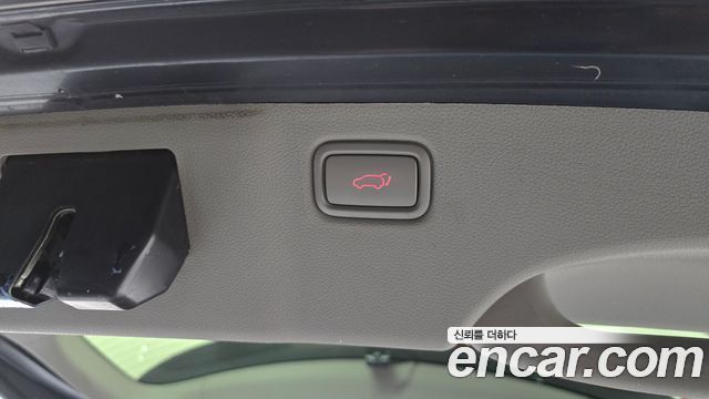 Kia Canival 2016 — photo 19