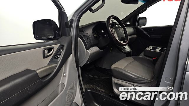 Hyundai Starex 2012 — photo 13