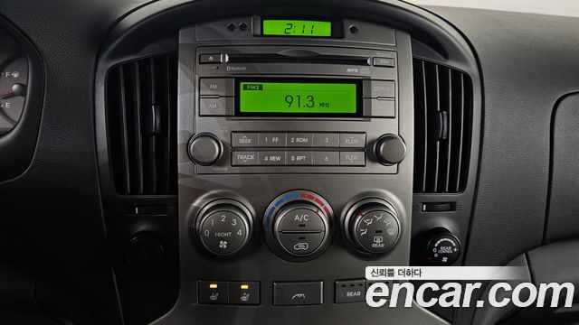 Hyundai Starex 2012 — photo 19