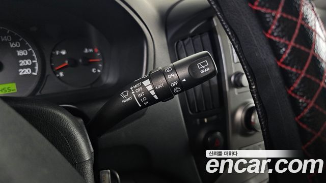 Hyundai Starex 2012 — photo 22