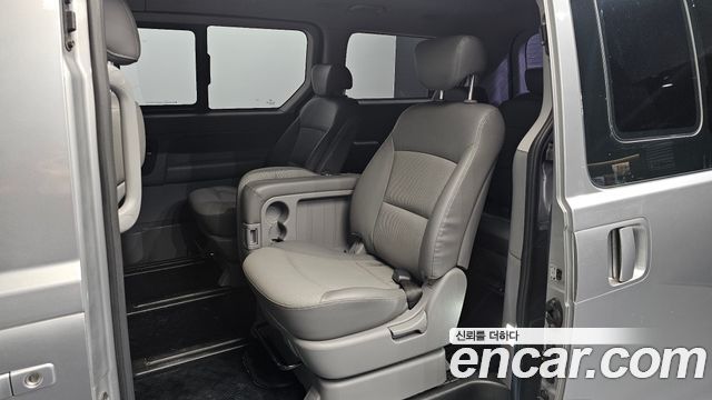 Hyundai Starex 2012 — photo 24