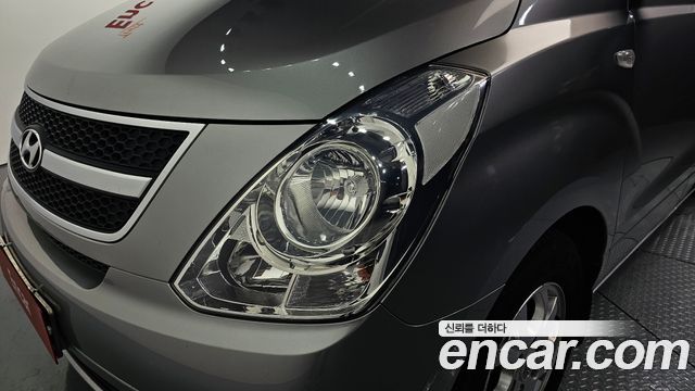 Hyundai Starex 2012 — photo 8
