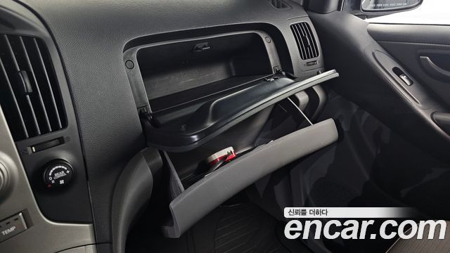 Hyundai Starex 2012 — photo 34