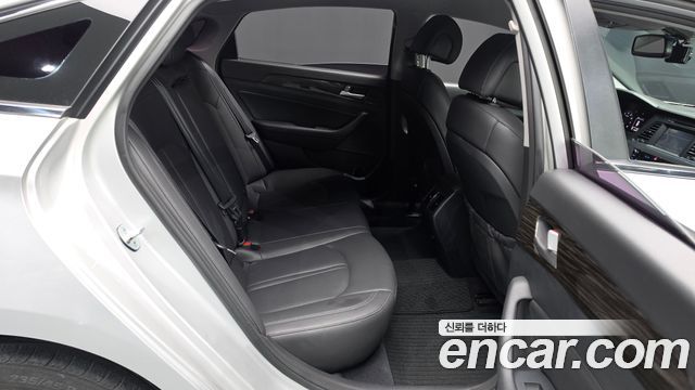 Hyundai Sonata 2015 — photo 17
