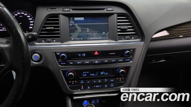 Hyundai Sonata 2015 — photo 19