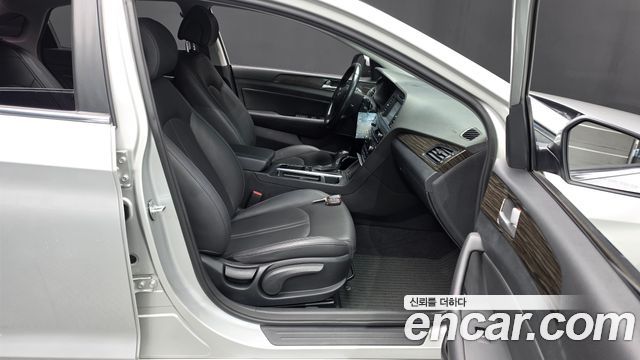 Hyundai Sonata 2015 — photo 16