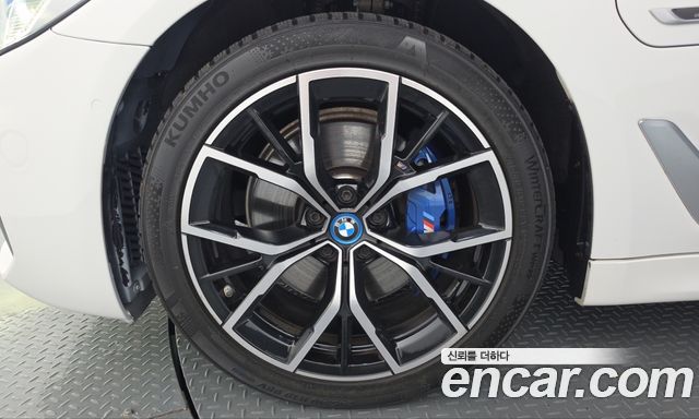 BMW 5-Series 2022 — photo 5