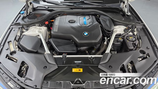 BMW 5-Series 2022 — photo 6